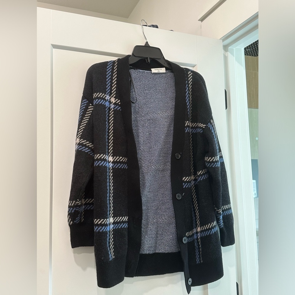 Aritzia Babaton Black and Blue Knit Sweater